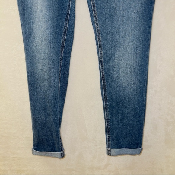 Almost Famous Dark Wash Denim High Rise Skinny Jeans size 7 - Picture 3 of 6